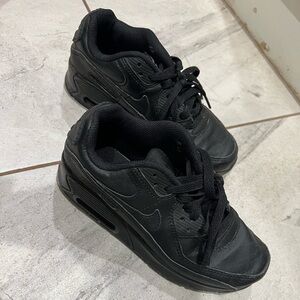 Nike Black Air Max Boyd Sneakers